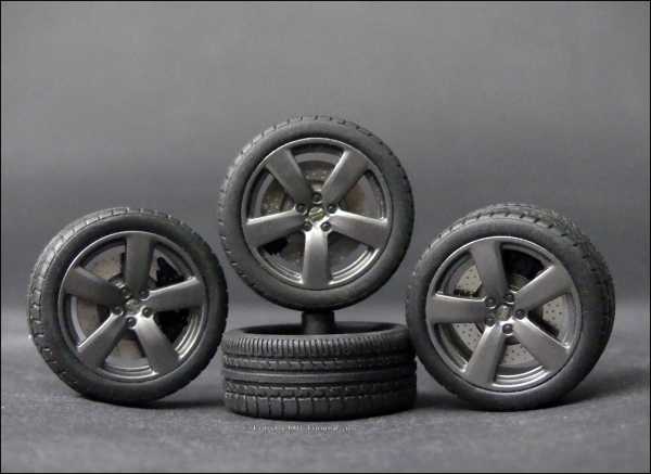 1:18  AUDI RS6 C7 Avant Rim Size - Kopie